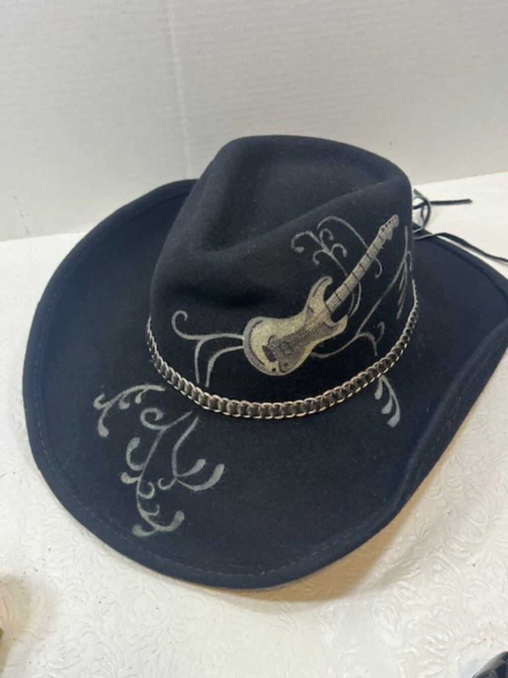 Bullhide "Rock 'N' Roll Legend" Felt Wool Cowboy Western Guitar Hat Chain Size M